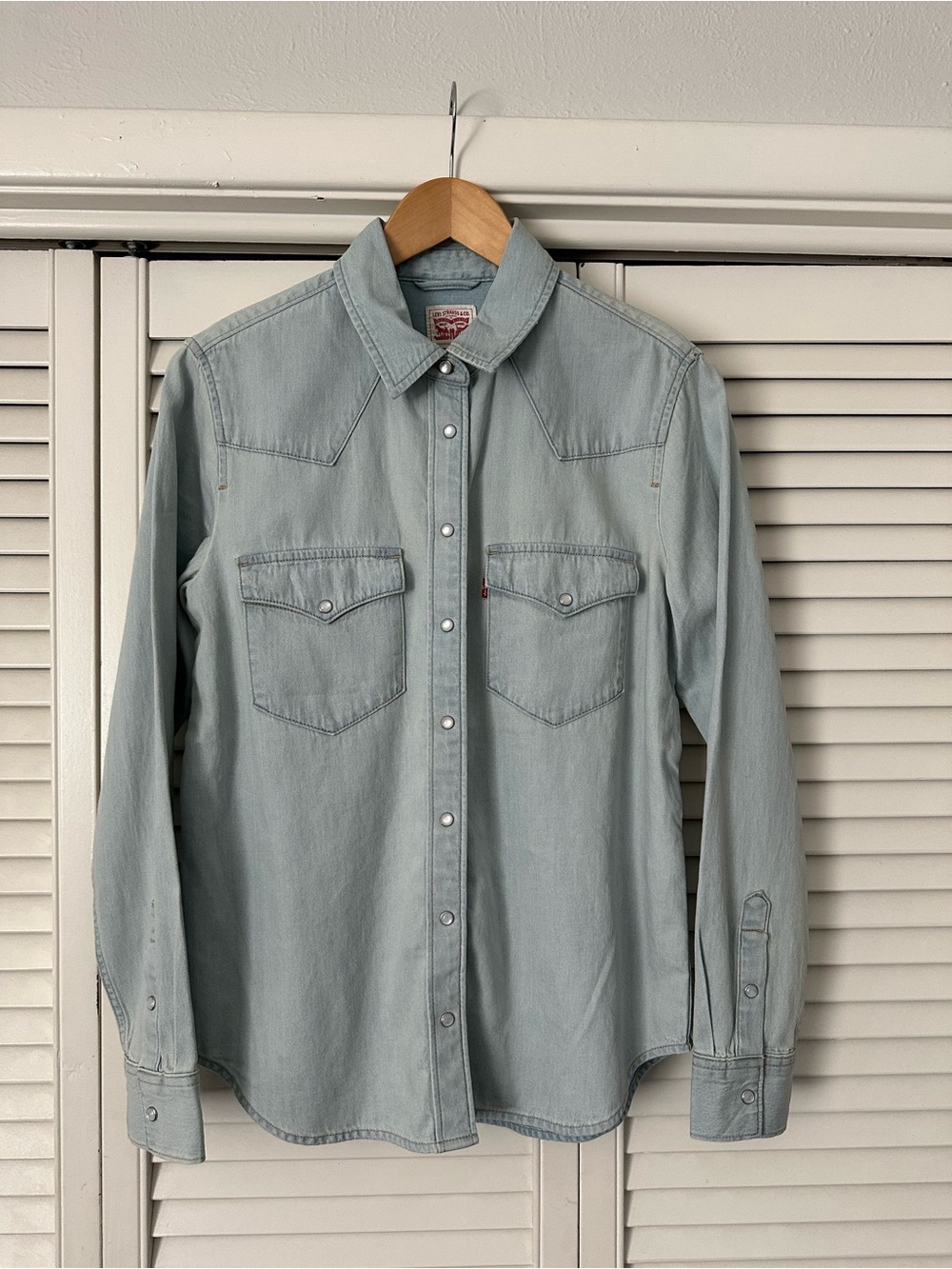 NWOT Levi's Pale Light Blue Denim Western Button-Down Shirt